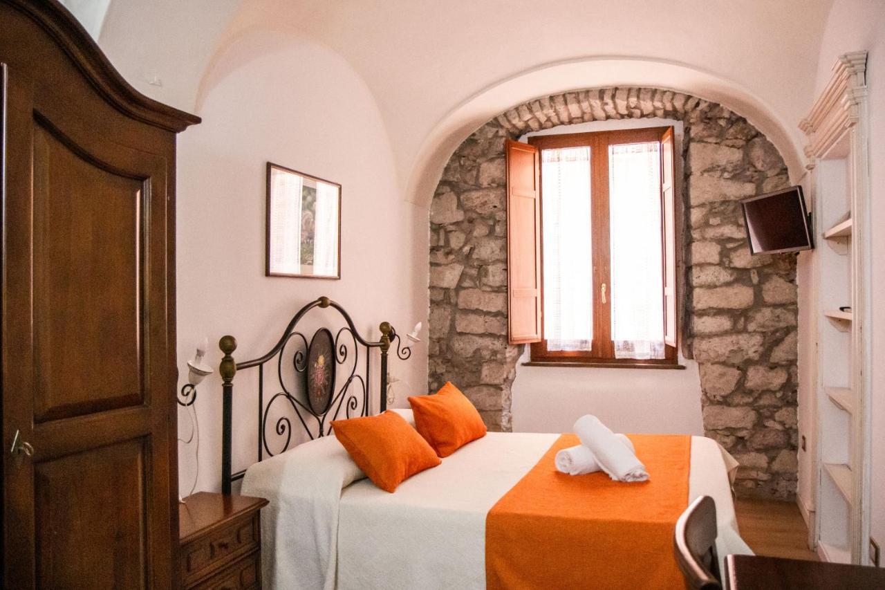 فندق S'Ammentu House بوسا المظهر الخارجي الصورة