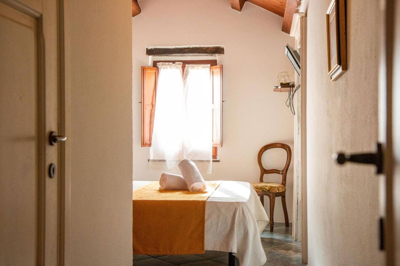 فندق S'Ammentu House بوسا المظهر الخارجي الصورة