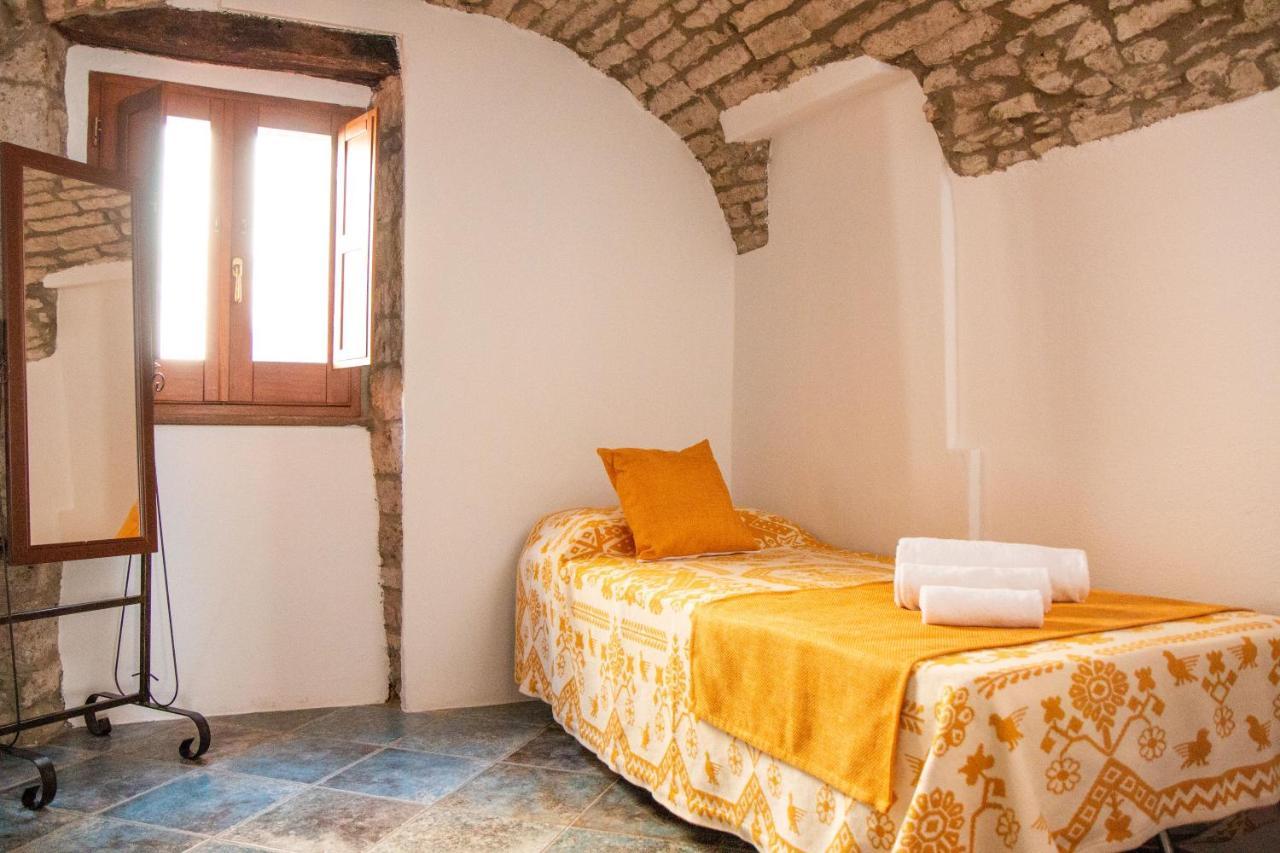فندق S'Ammentu House بوسا المظهر الخارجي الصورة